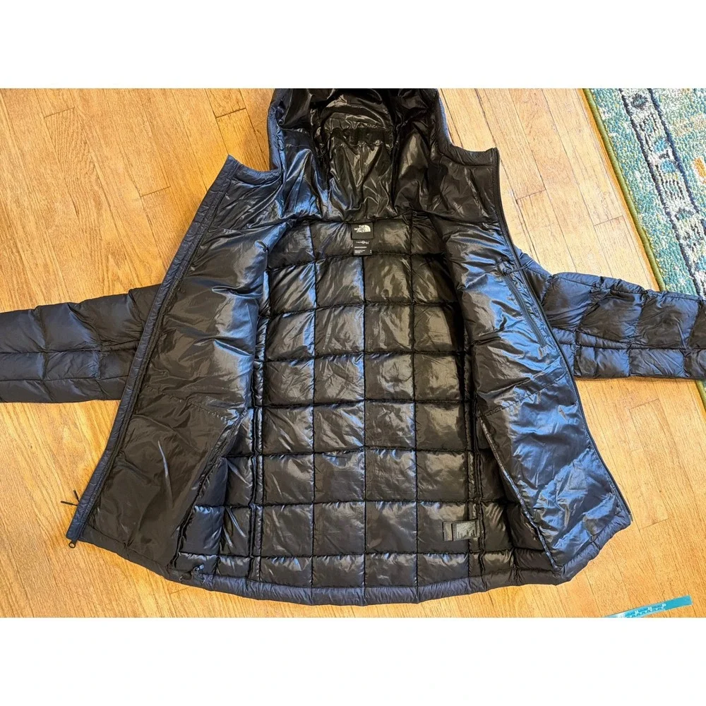 The North Face Mens ThermoBall Eco Hoodie Black Puffer Jacket Small FLAW